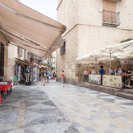 Platinum Picasso-inspired Rems * Malaga